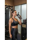 Coqueteleira Black Skull Heavy Sports Nutrition 750ml cor Fumê com escala graduada e tampa trava